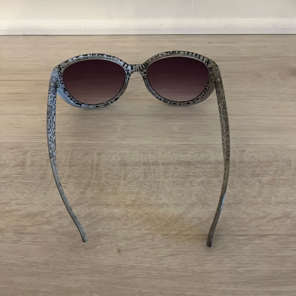 Chico’s Sunglasses - Picture 3 of 4